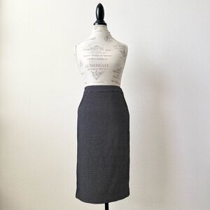 Escada Ravas Check Pencil Skirt in Black White Size 36 Small